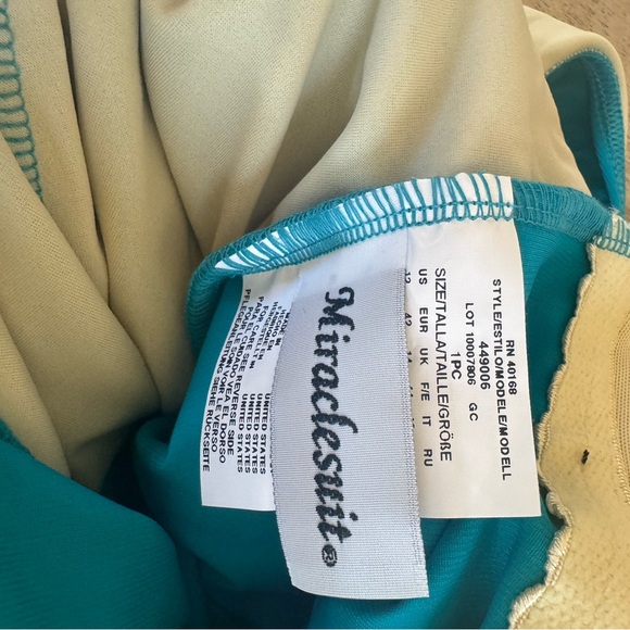 MIRACLESUIT BLACK ASBURY HIGH NECK UNDERWIRE ONE PIECE SWIMSUIT Size 12 - Picture 5 of 6